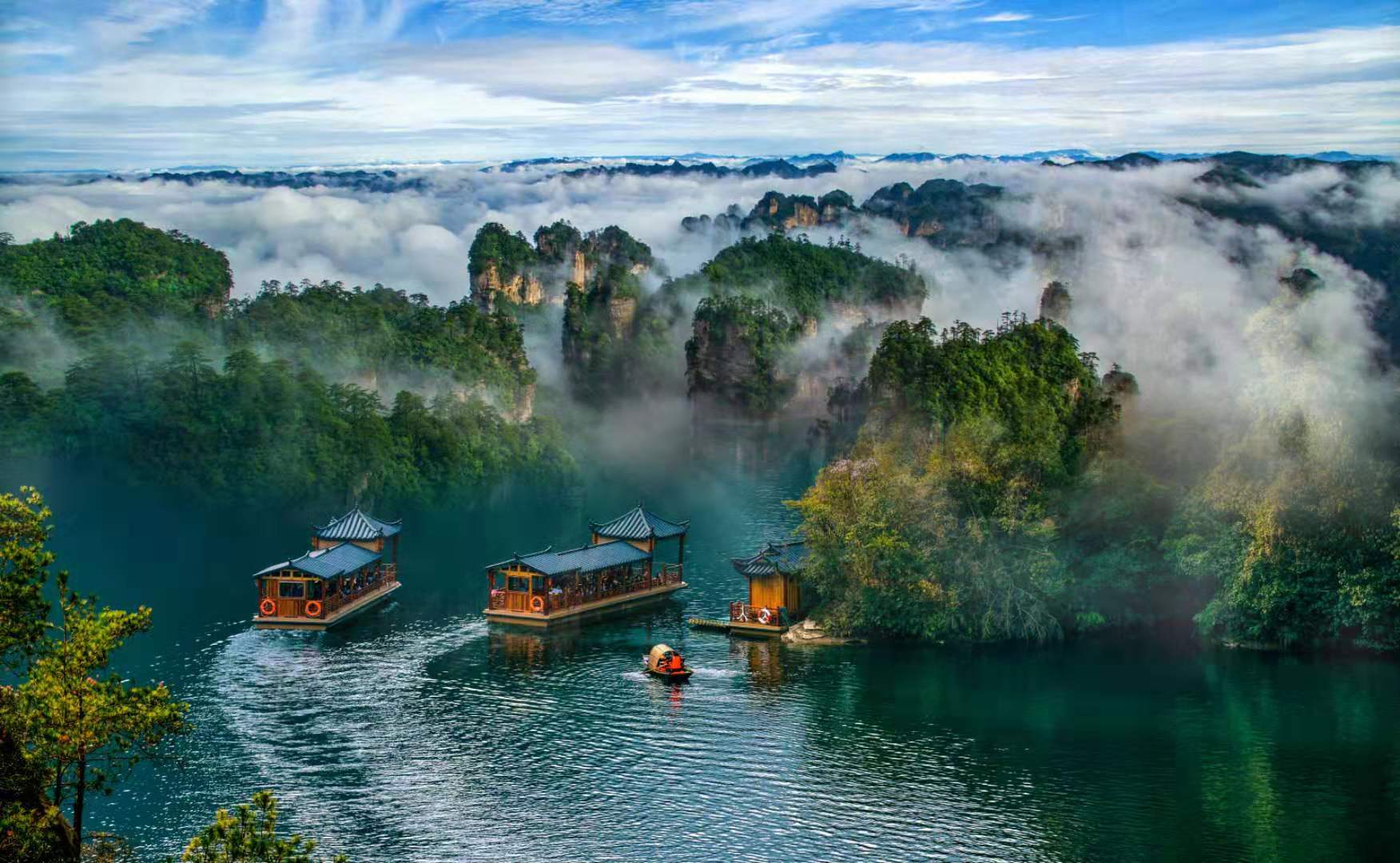 baofeng lake in zhangjiejie tour package